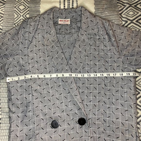 Vintage Diamond's Run Geometric Print Grayscale Lightweight Blazer Shacket - Picture 5 of 12